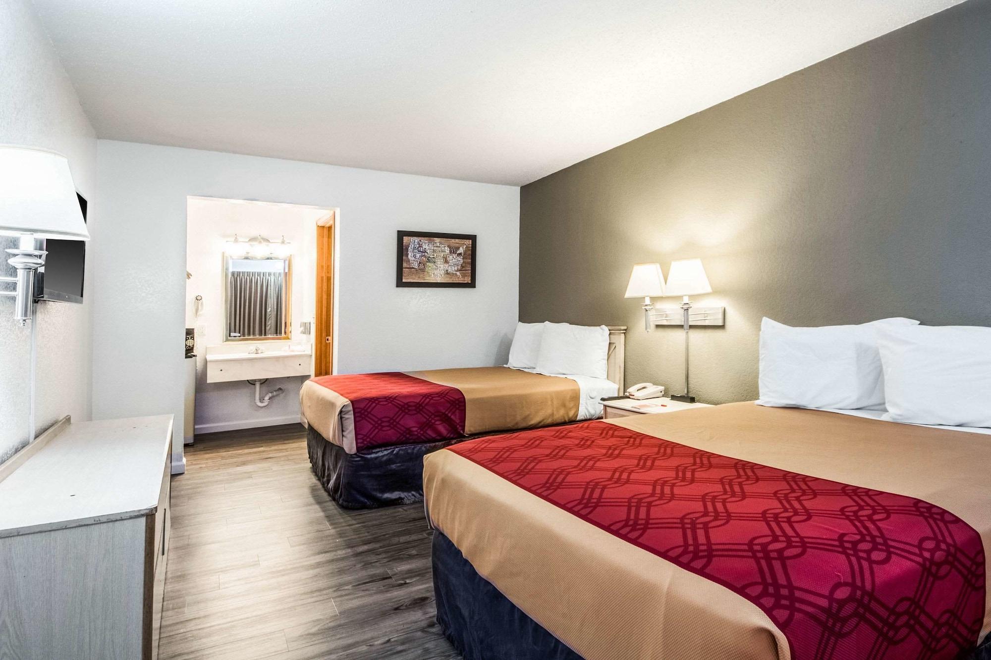 Econo Lodge Airport I-35 North Фармерс-Бранч Экстерьер фото