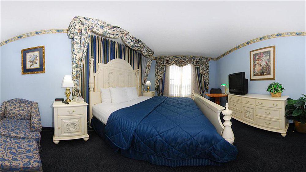 Econo Lodge Airport I-35 North Фармерс-Бранч Экстерьер фото